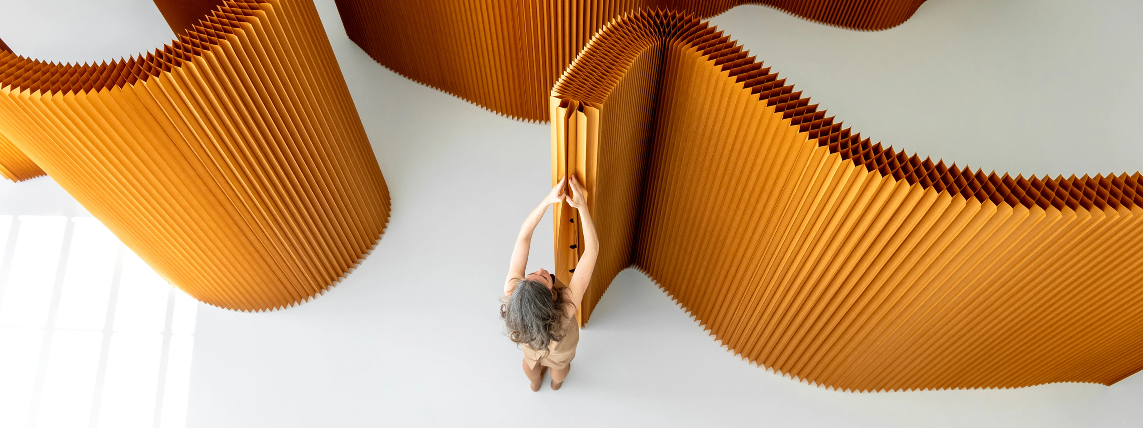 softwall, freestanding room divider and flexible acoustic partition, FSC certified furniture, molo
