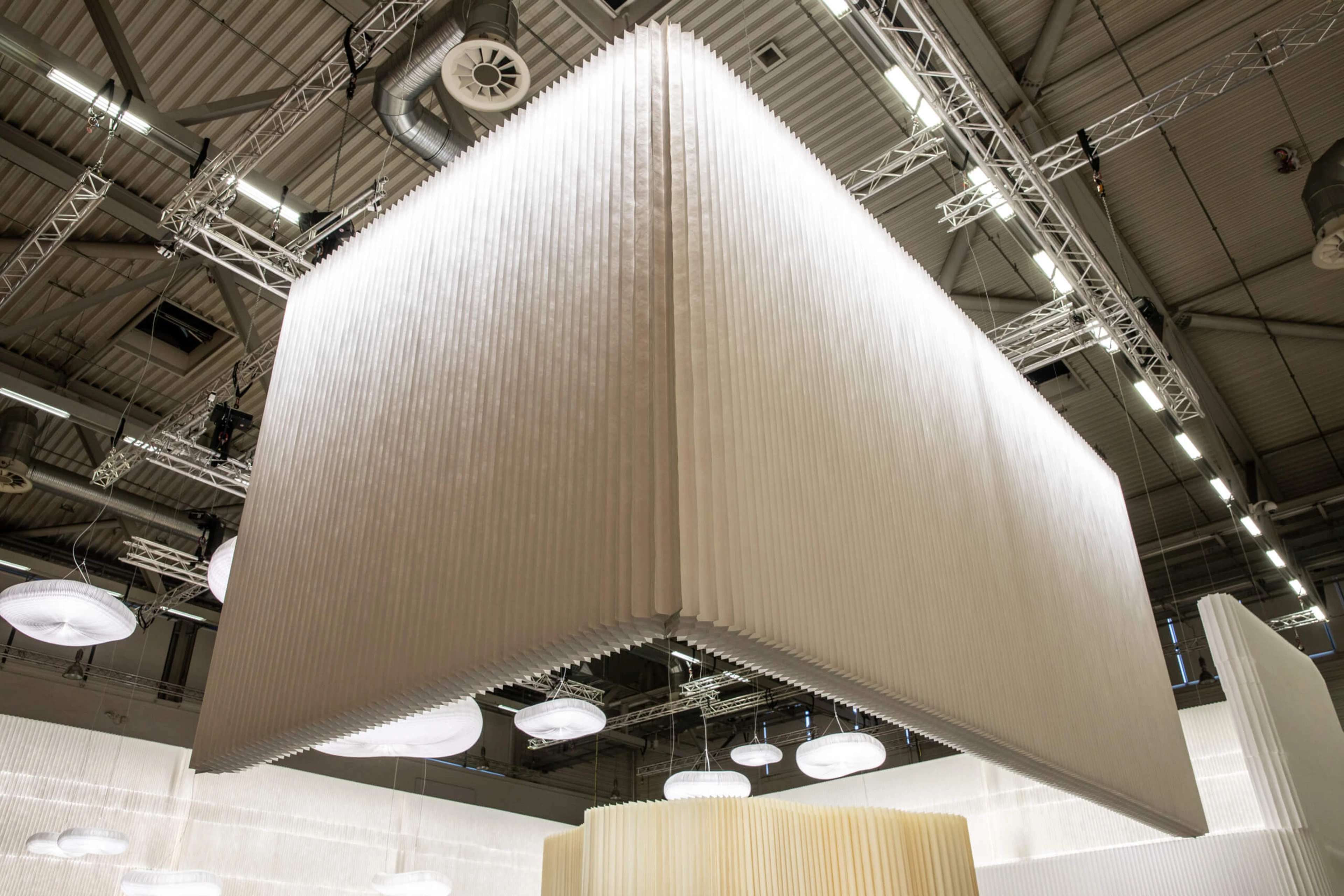 suspended room dividers - molo luminaries