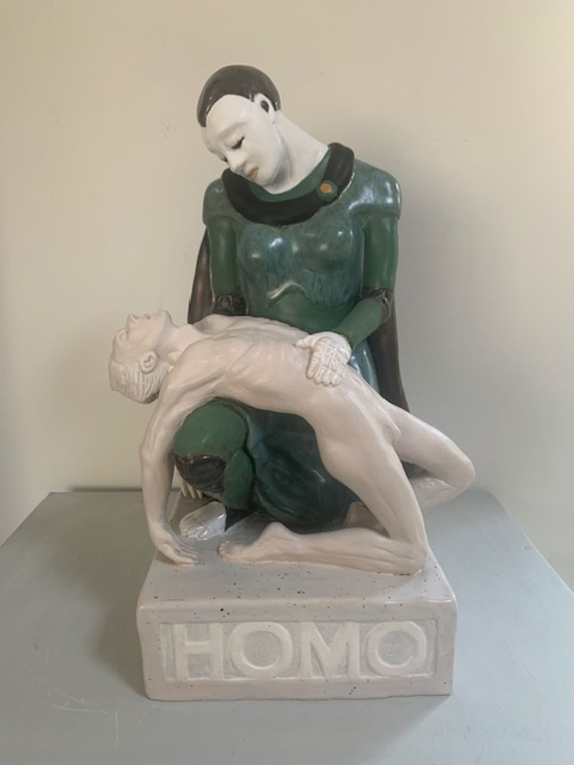 Pietà Homo Deus, detail