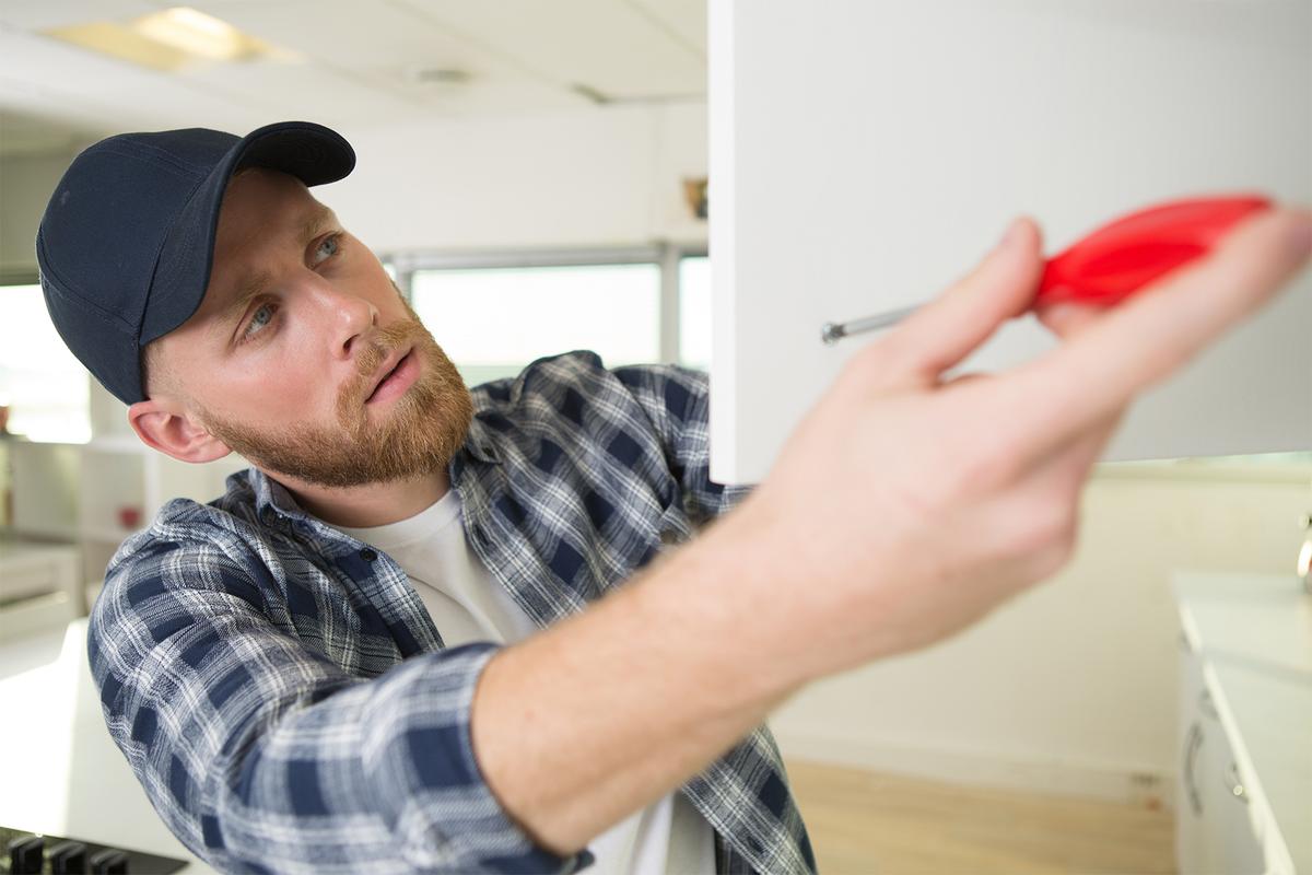 En god handymand har hænderne skruet godt på