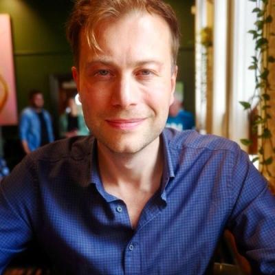 {testimonial.author?.name}