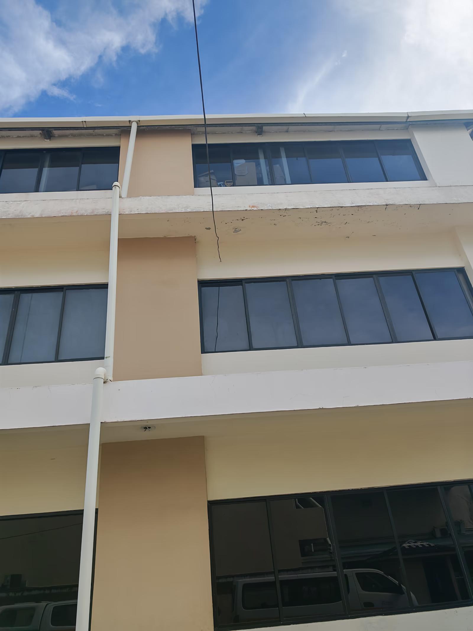 Pintura e impermeabilización de edificio - Antes 4