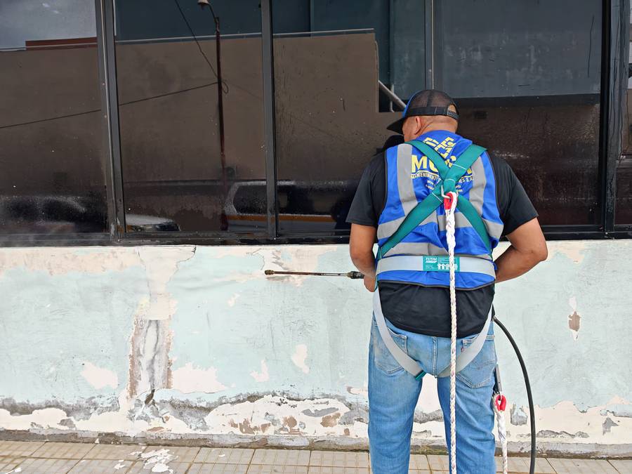 Pintura e impermeabilización de edificio - Antes 37