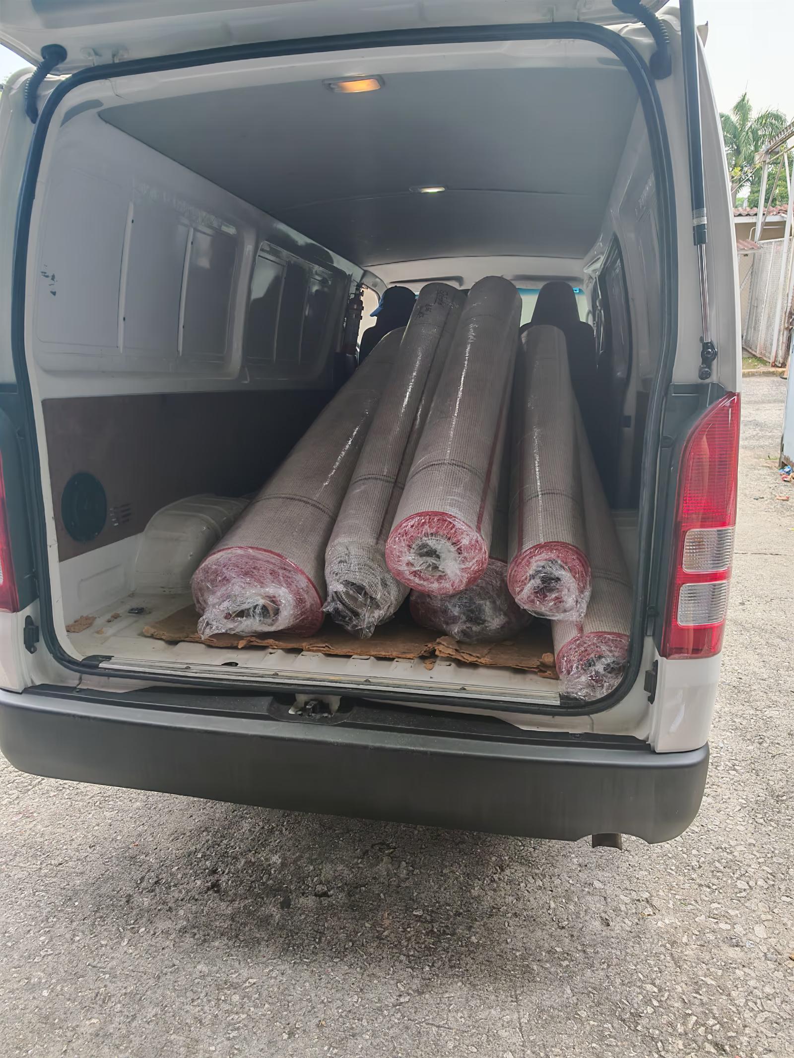 Cambio de alfombras de alto tráfico - Antes 17