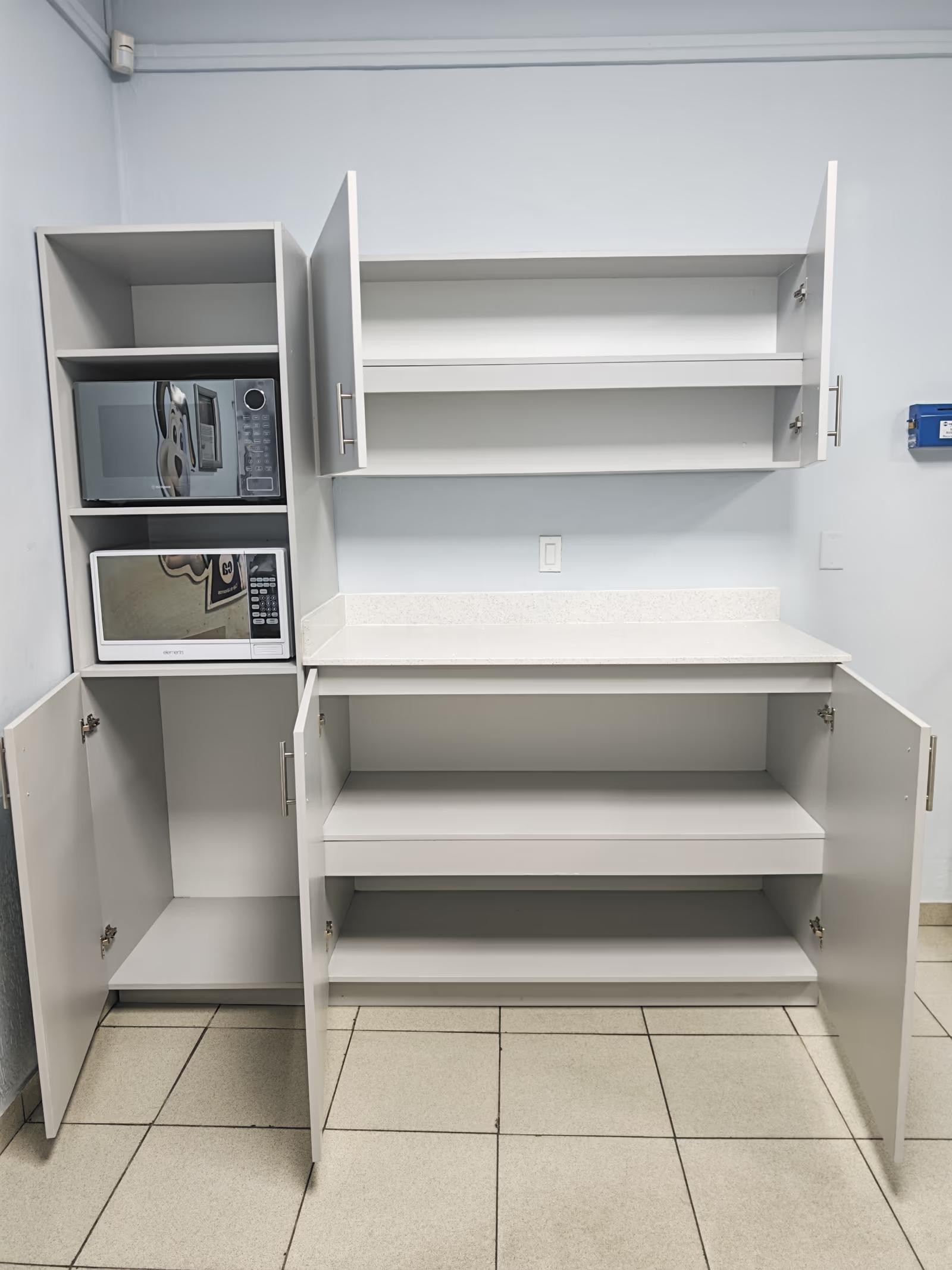 Cambio de cubierta de techo y construcción de muebles de cocina - Después 3