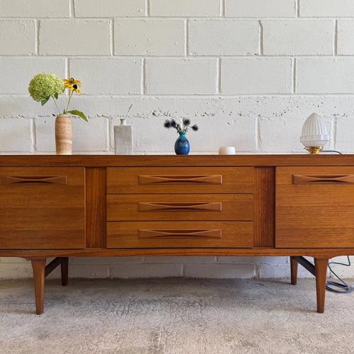Enfilade scandinave XYHAL
