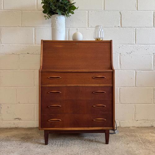 Secrétaire scandinave MIELEE