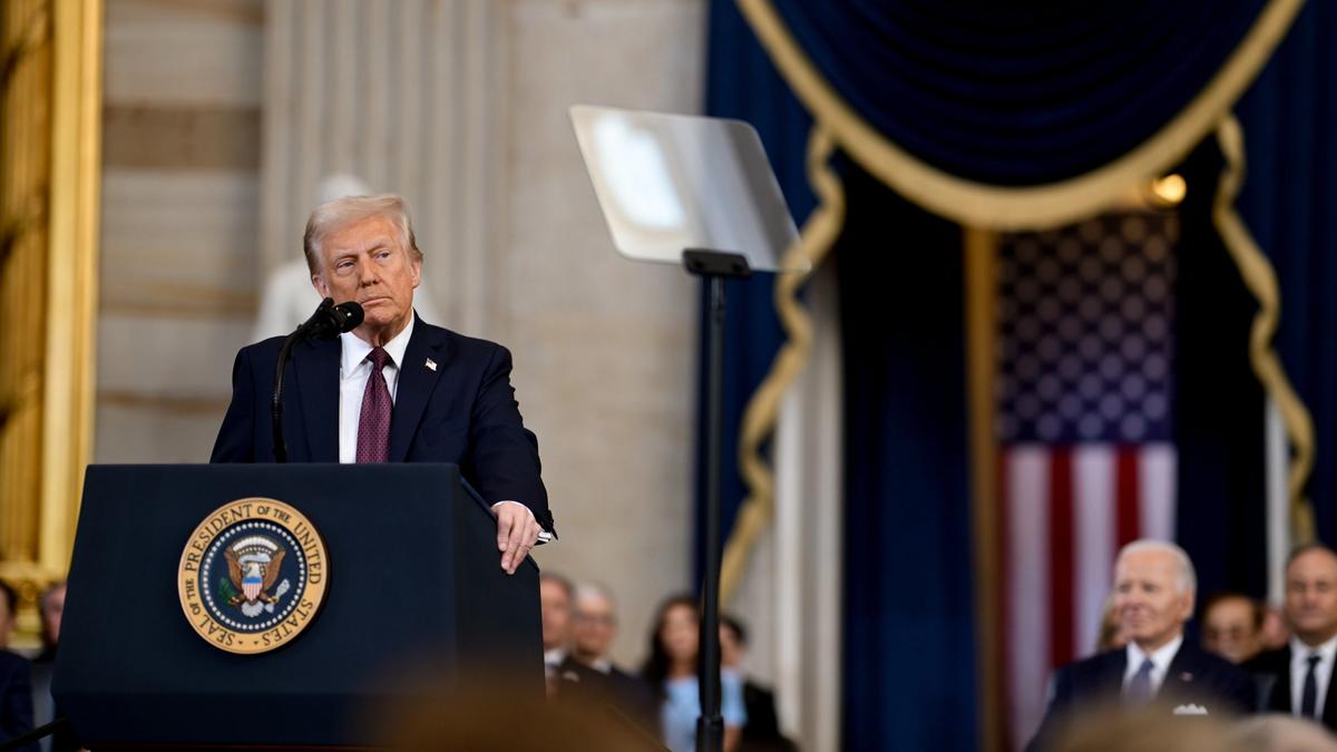 Oljepriset Faller och Amerikanska Börsterminer Stiger När Trump Signalerar Iranavtal Är Nära