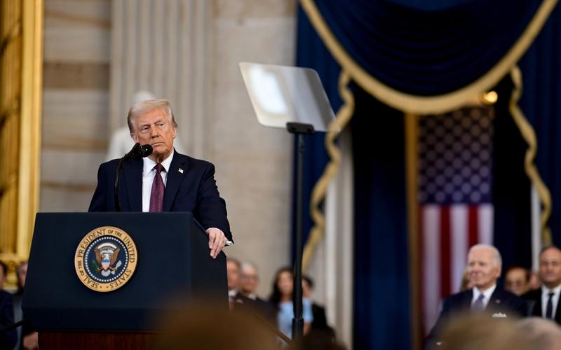 Oil Slides, Wall Street Futures Rise as Trump Signals Iran War Deal Is Near