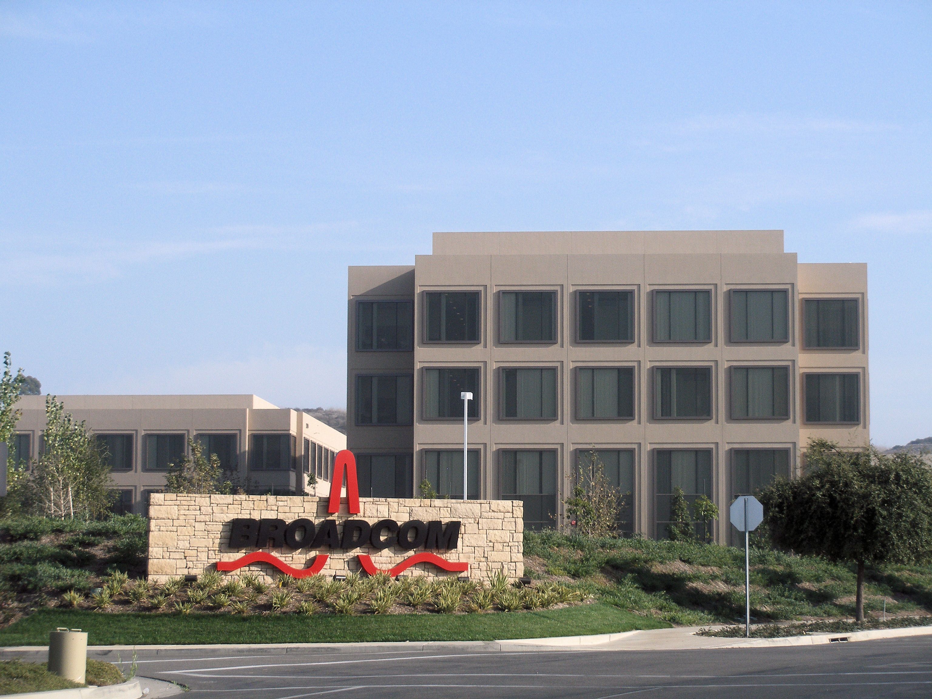 Broadcom AI Revenue Surges 143% to $10.8 Billion as Shares Fall on Raised Expectations