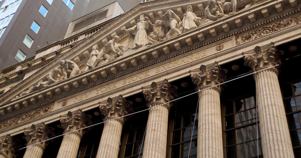 New York Stock Exchange facade on Broad Street, New York City