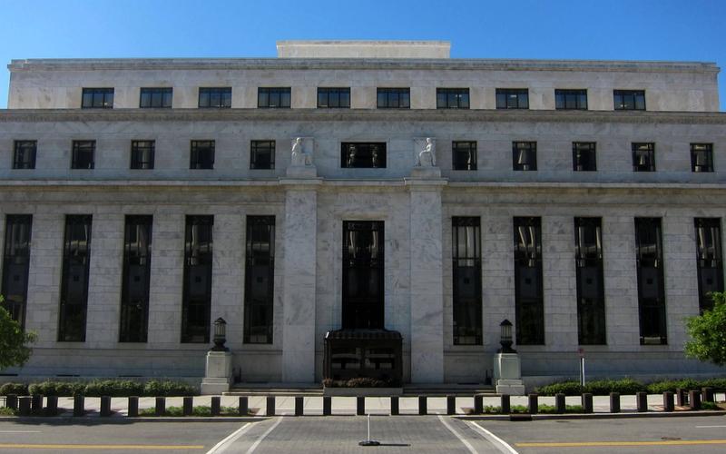 Fed Minutes Reveal Deepest Policy Split in Decades as Rate Hike Odds Cross 50%