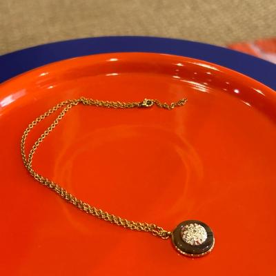 Collier bouton upcyclé - écaille doré