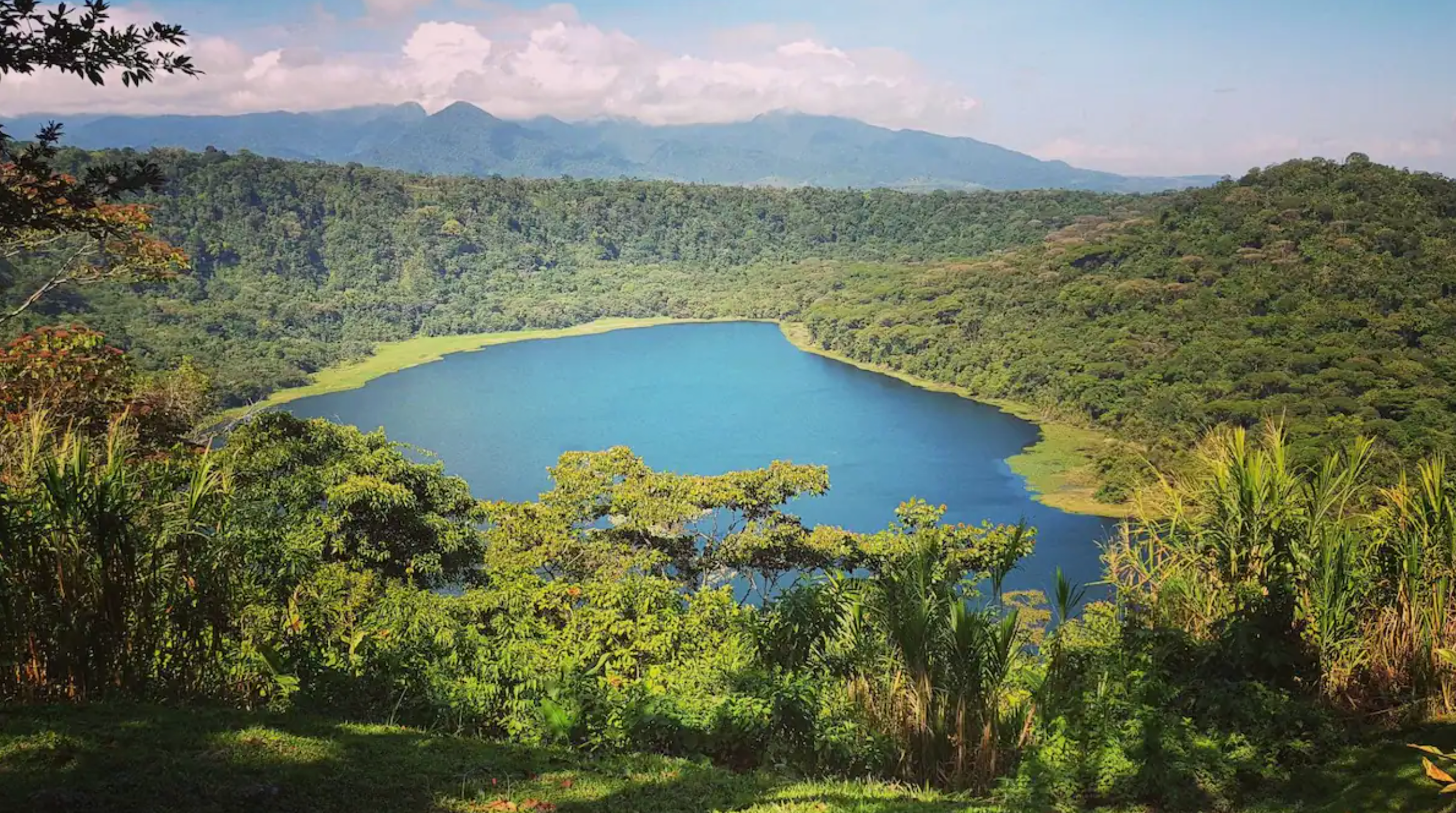 Laguna de Hule Costa Rica