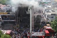 14 killed in fire at education centre in Lucknow, India