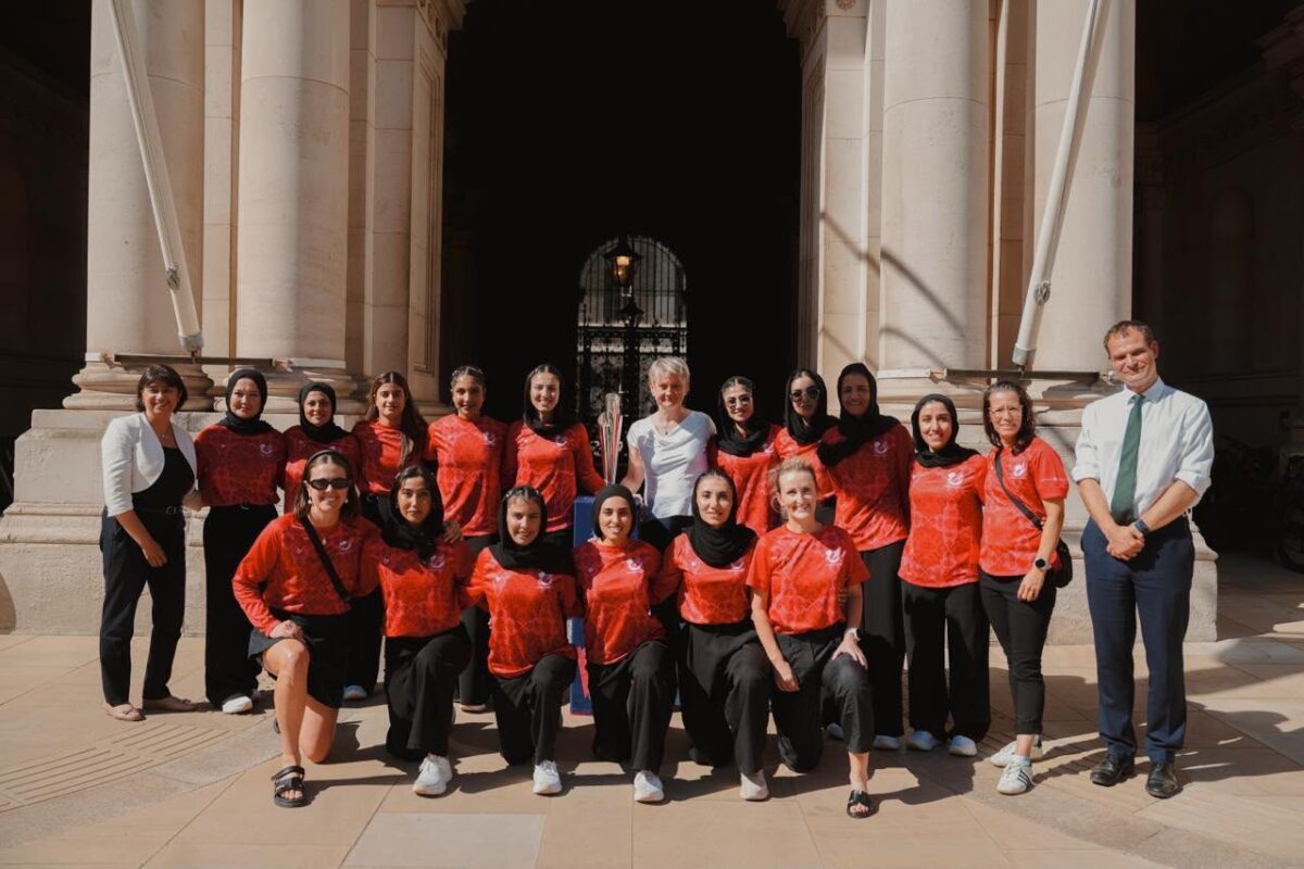 British Deputy Foreign Minister Meets Afghan Women's Cricket Team and Urges Stand Against Taliban Treatment of Women