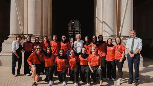 British Deputy Foreign Minister Meets Afghan Women's Cricket Team and Urges Stand Against Taliban Treatment of Women