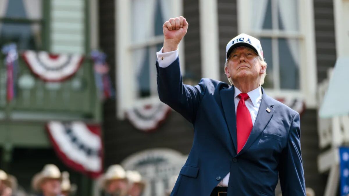 Trump Attacks 'Communism' in Speech at Mount Rushmore Ahead of Independence Anniversary