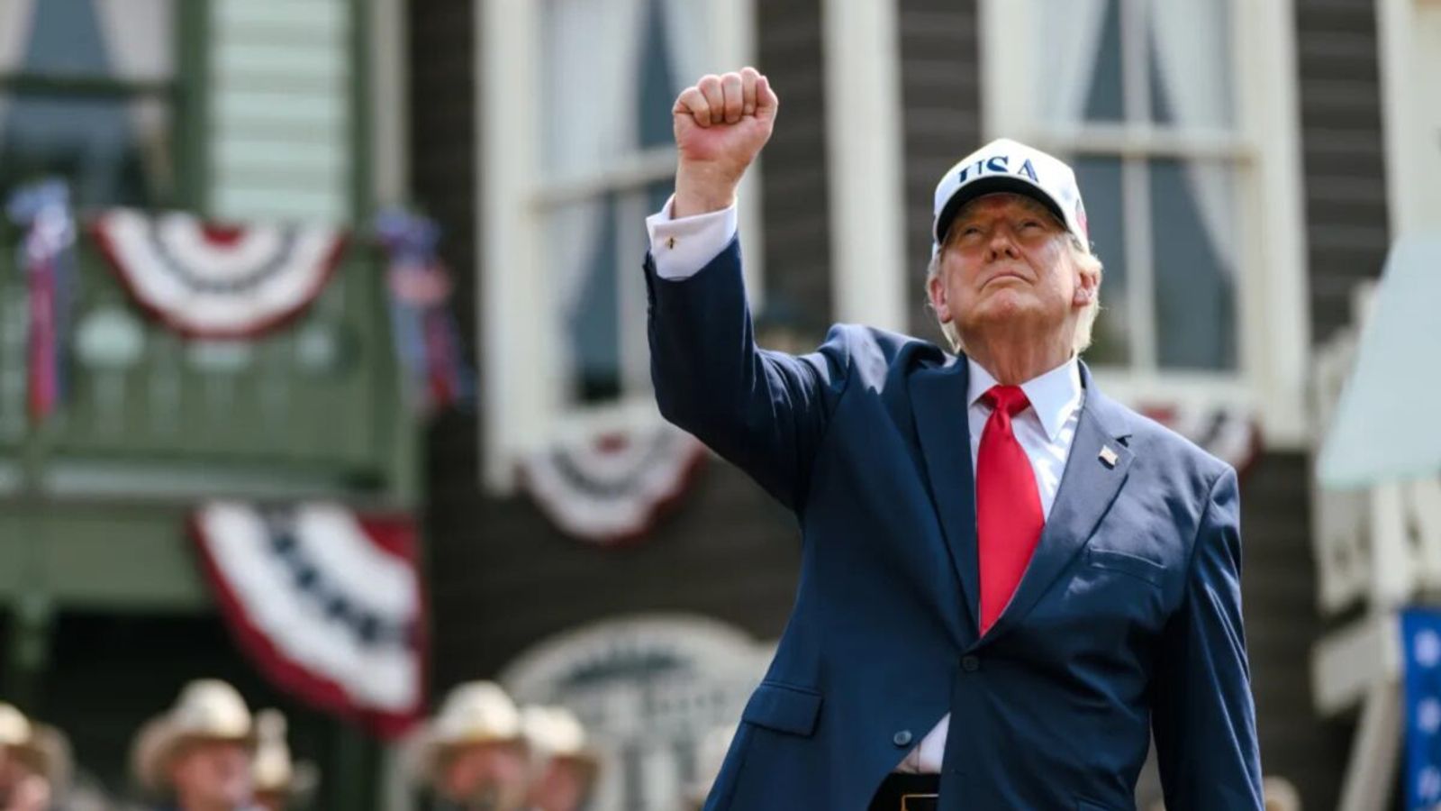 Trump Attacks 'Communism' in Speech at Mount Rushmore Ahead of Independence Anniversary