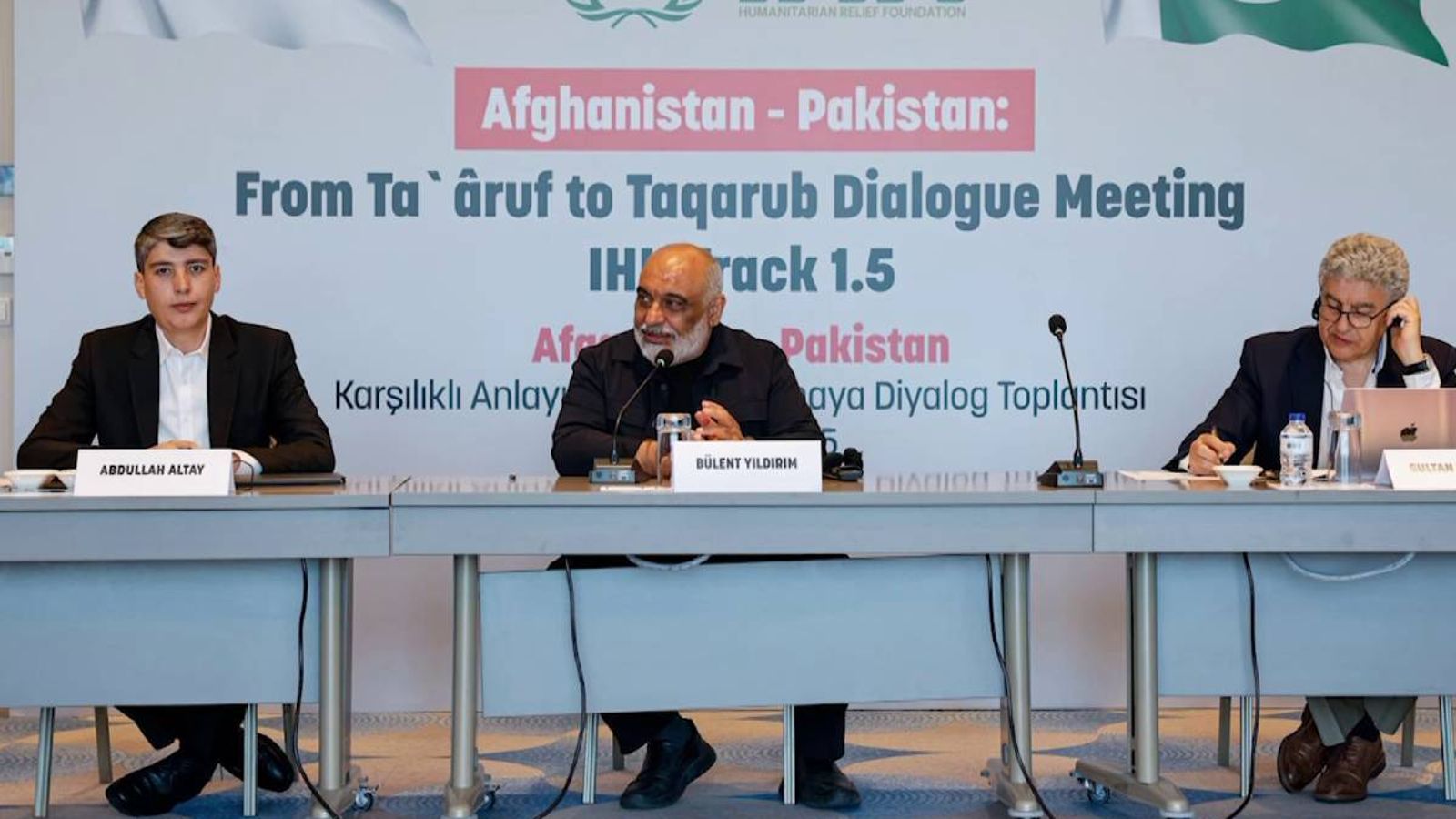 Afghanistan-Pakistan Track 1.5 Talks Held in Istanbul as Airstrikes Reported in Afghan Provinces