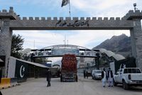 Torkham Border Crossing Closed to Afghan Migrant Deportations After Pakistani Guard Wounded