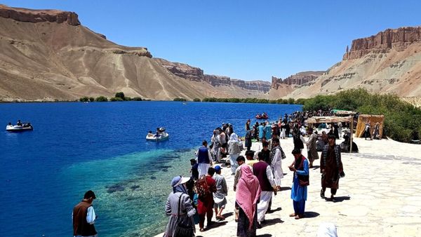 Taliban Close Health Institute and Ban SIM Card Sales to Women in Bamyan