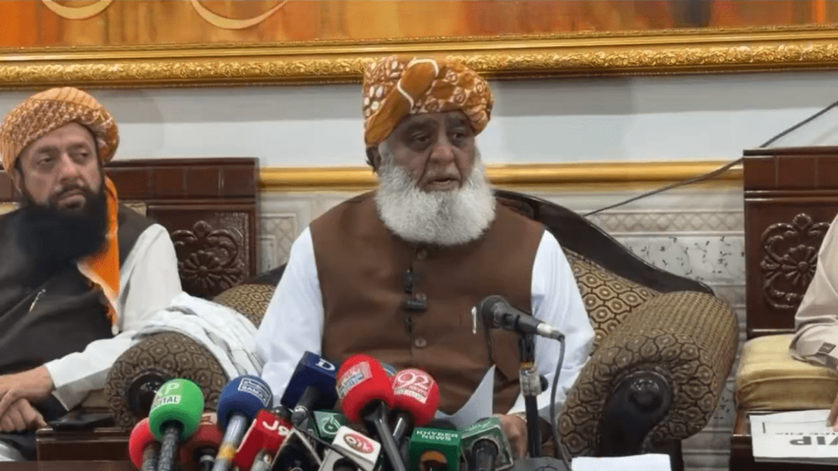 JUI-F Leader Fazlur Rehman Accuses Pakistani Officials of US Allegiance