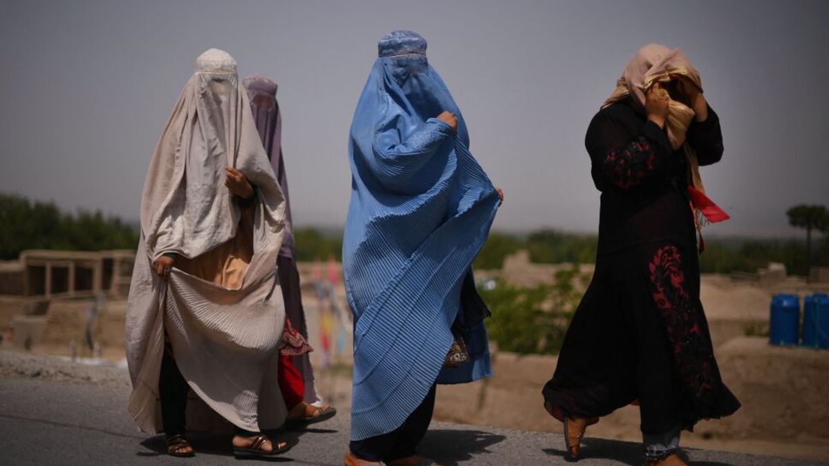 Patriarchal Society Treats Land and Women as Commodities, Hasht-e Subh Argues