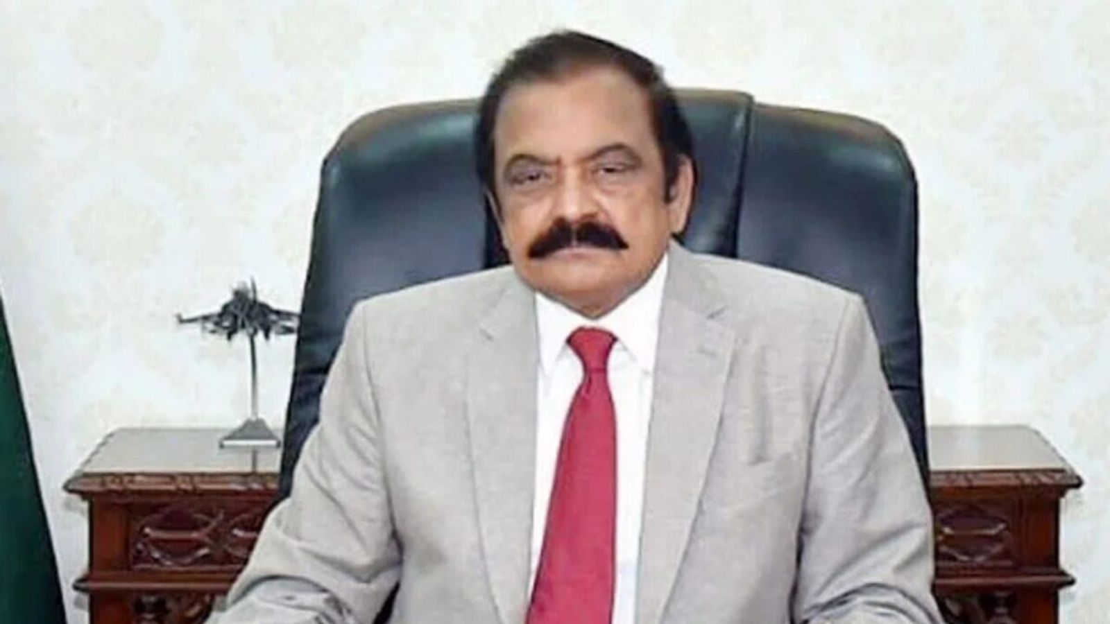 Pakistan Prime Minister's Advisor Denies Intention to Occupy Afghan Soil