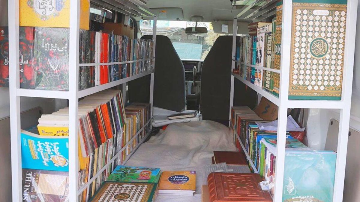 Herat resident launches mobile 'Book Courier' to deliver books to homes