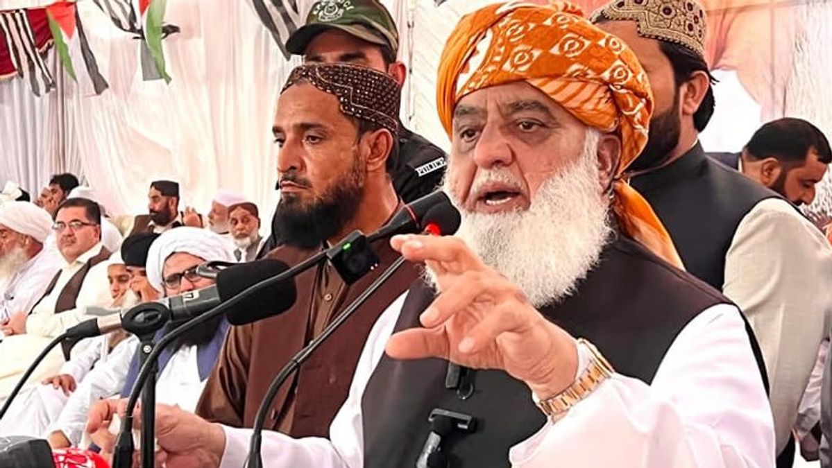 JUI-P Leader Fazlur Rahman Calls for End to Debate on Changing Governments in Afghanistan