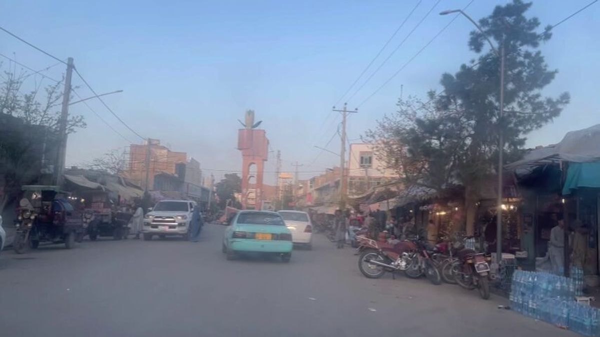 Armed Men Claiming Taliban Affiliation Detained After Home Invasion in Badghis