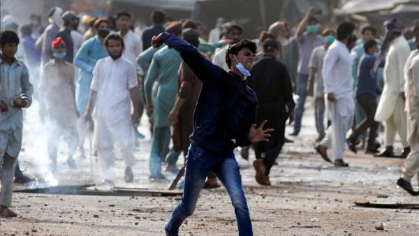 24 Protesters Killed in Clashes in Pakistan-controlled Kashmir