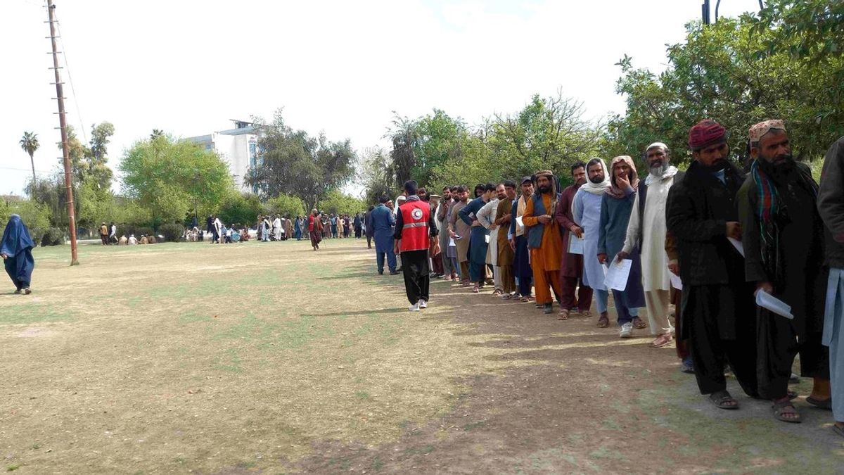 International Red Cross provides cash aid to 2,000 returning families in Nangarhar