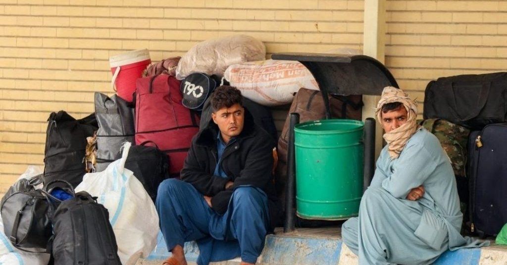 Afghan Migrant Family in Iraq Reports Hardships and Lack of Assistance