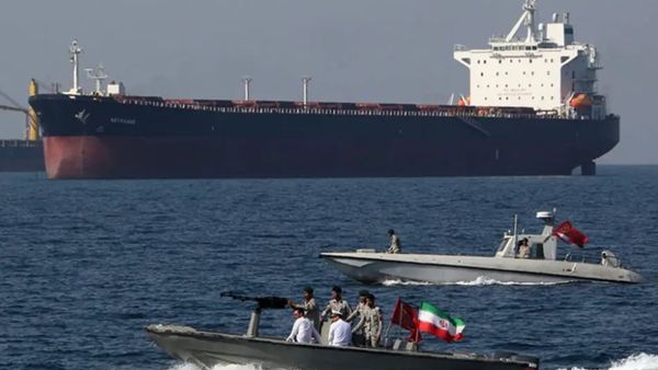 Iranian Oil Tanker Bypasses US Naval Blockade, Reaches Asia-Pacific Region