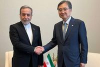Iranian FM Warns South Korean Counterpart on Strait of Hormuz Closure in Phone Call