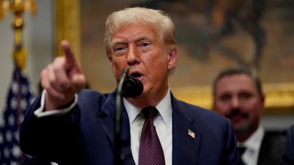 Trump Issues 48-Hour Ultimatum to Iran Over Strait of Hormuz