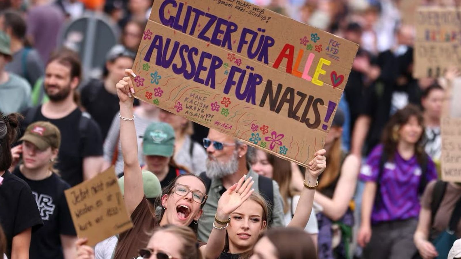 Large-scale protests against AfD take place in Erfurt during party conference