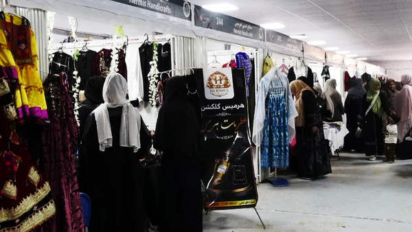 Women Vendors Report Declining Sales at Kabul’s Badam Bagh Exhibition
