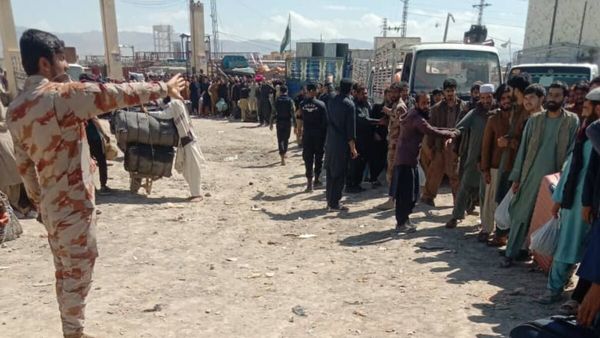 Supreme Council of Afghans in Exile Condemns 'Inhuman' Treatment of Migrants in Pakistan