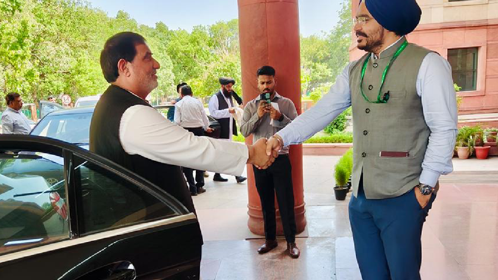 Consultations for Expanding Trade Ties Between Afghanistan and India