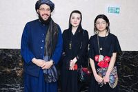 Photo of Taliban Ambassador with Pakistani Artist at Iftar Banquet Draws Online Criticism