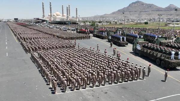 Houthis Warn of Battlefield Intervention in Support of Iran, Launch Missile at Israel