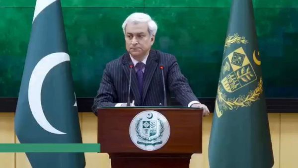 Pakistan Demands Written Security Guarantees From Taliban to Normalize Relations