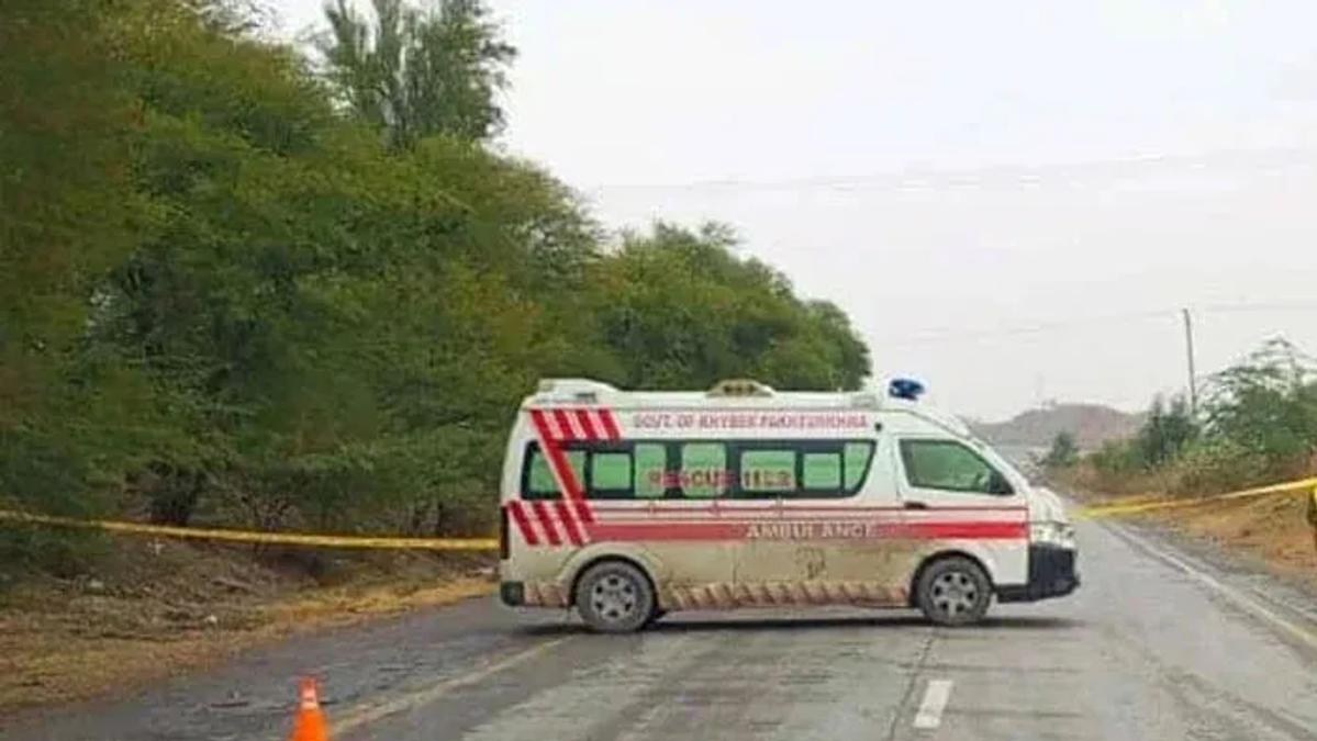 Two Afghan Nationals Killed, 18 Injured in Balochistan Traffic Accident