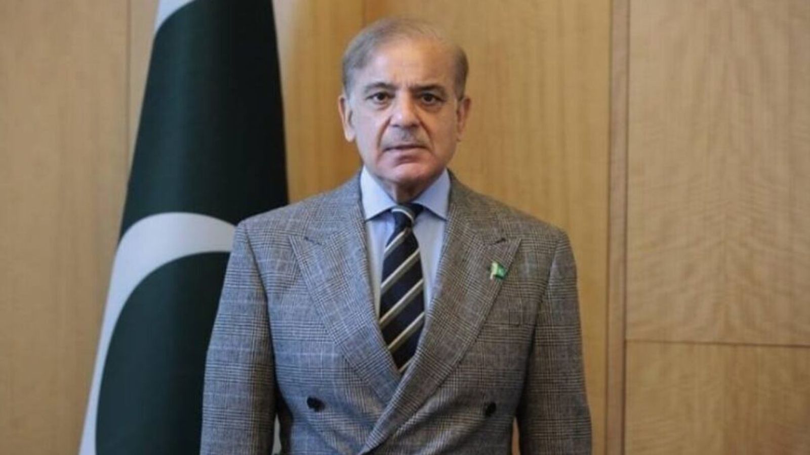Pakistan's Prime Minister Urges Trump to Extend Iran's Deadline by Two Weeks