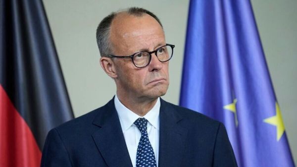 German Chancellor Rules Out Immediate EU Membership for Ukraine, Advocates Closer Cooperation