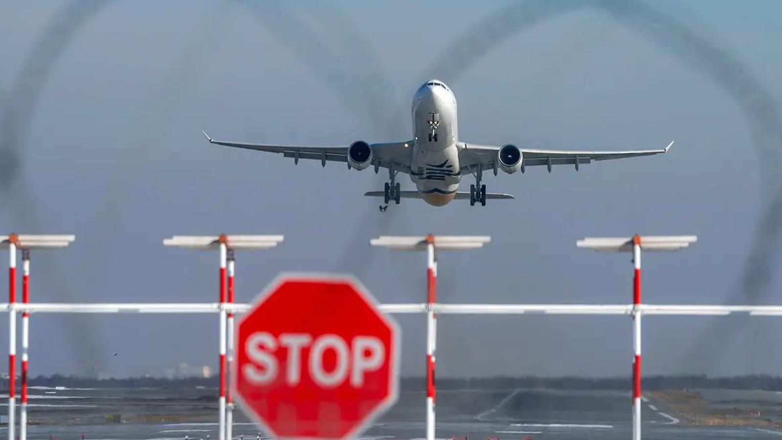 Moldova Bans Afghan Airlines from Flights in Updated Safety List