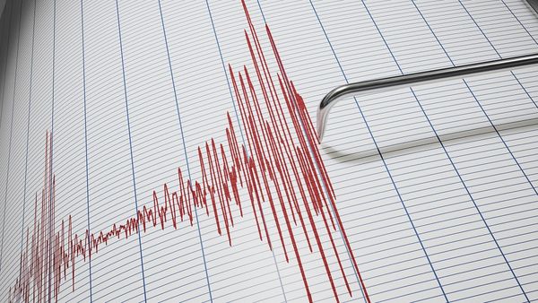 Magnitude 5.8 earthquake strikes northeastern Afghanistan